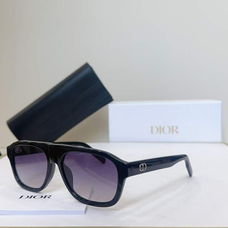 Picture of Dior Sunglasses _SKUfw76770523fw